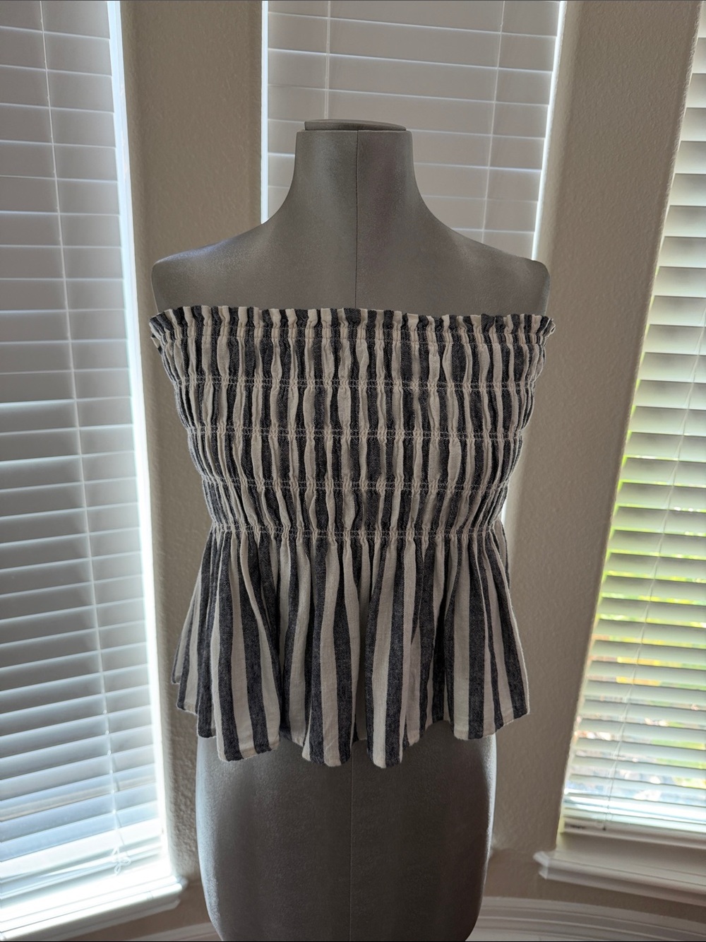 Smocked Strapless Peplum Tube Top - Black & White